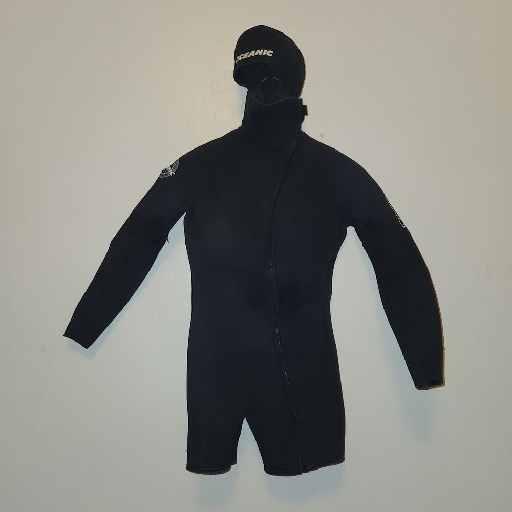 Vintage Woman's Oceanic Hooded shorts wet suit Medium